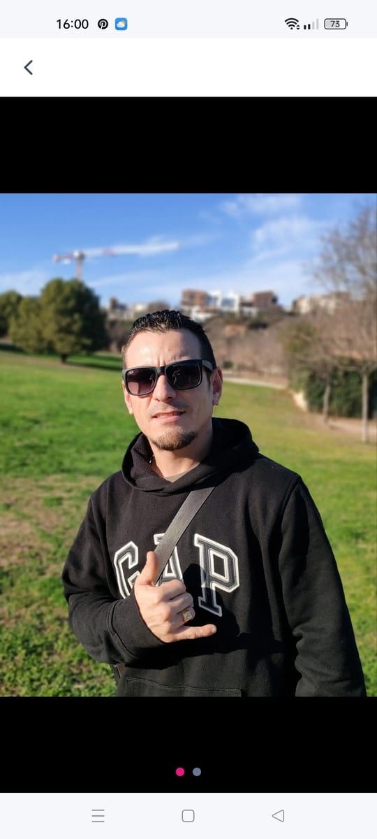 Profil von Carles